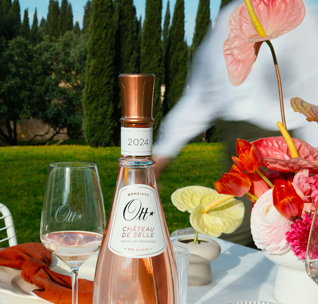 vin-rose-chateau-de-selle-a-table